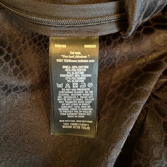 Ted Baker classic black pant. Slim leg. Side zipper Ted baker size 4 (L/10-12) - Picture 9 of 10